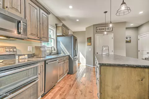 Kitchen - 35 Short Road Limestone Tn 37681, Limestone, TN 37681 photo 4 of 5