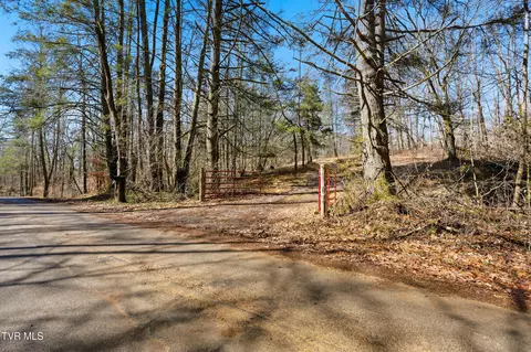 597 Cavern Road Bristol Tn 37620, Bristol, TN 37620 photo 6