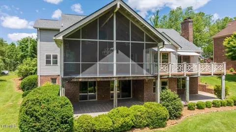 Exterior - 121 Queensgate Bristol Tn 37620, Bristol, TN 37620 photo 9 of 10