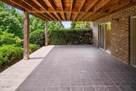 Exterior - 121 Queensgate Bristol Tn 37620, Bristol, TN 37620 photo 6 of 10