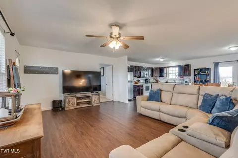 Living - 510 Ebenezer Loop Chuckey Tn 37641, Chuckey, TN 37641 photo 2 of 2