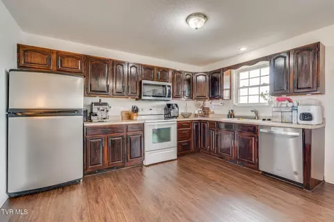 Kitchen - 510 Ebenezer Loop Chuckey Tn 37641, Chuckey, TN 37641 photo 1 of 3