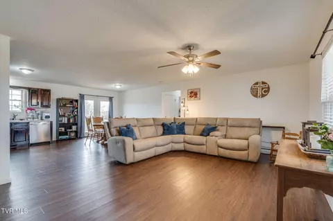 Living - 510 Ebenezer Loop Chuckey Tn 37641, Chuckey, TN 37641 photo 1 of 2