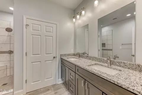 Bath - 1430 E Cedar Street Bristol Tn 37620, Bristol, TN 37620 photo 1 of 5