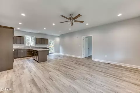 Living - 1430 E Cedar Street Bristol Tn 37620, Bristol, TN 37620 photo 2 of 4