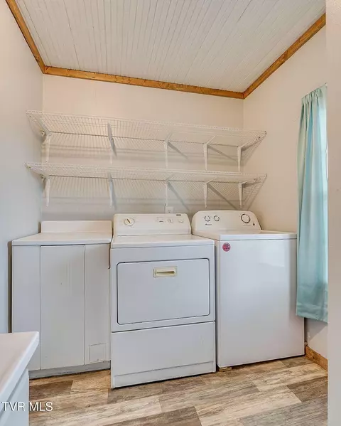 Other - 121 Coleman Road Hampton Tn 37658, Hampton, TN 37658 photo 3 of 10