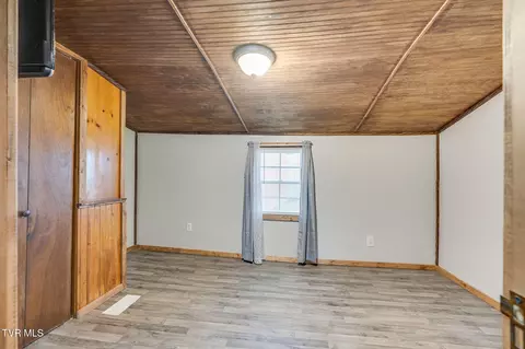 Bedroom - 121 Coleman Road Hampton Tn 37658, Hampton, TN 37658 photo 2 of 3