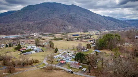 View/Area - 121 Coleman Road Hampton Tn 37658, Hampton, TN 37658 photo 2 of 6