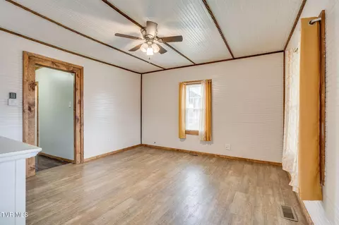 Living - 121 Coleman Road Hampton Tn 37658, Hampton, TN 37658 photo 1 of 4