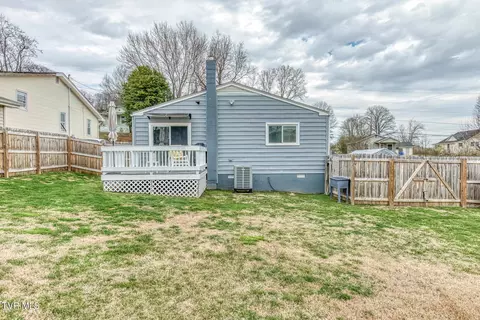Exterior - 916 Clark Street Bristol Va 24201, Bristol, VA 24201 photo 3 of 9