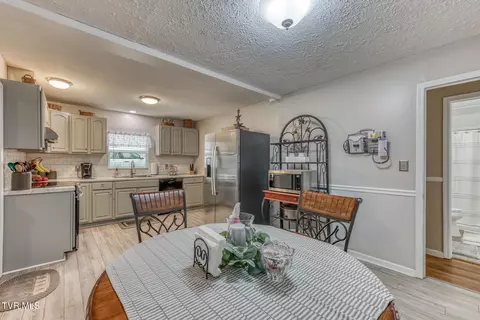 Dining - 916 Clark Street Bristol Va 24201, Bristol, VA 24201 photo 2 of 3