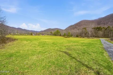 724 Dry Creek Road Jonesborough Tn 37659, Jonesborough, TN 37659