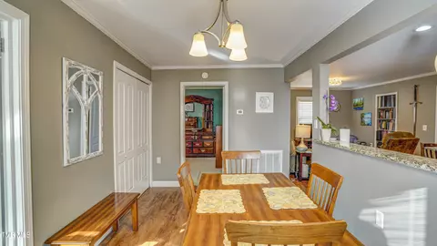 Dining - 235 S Mohawk Drive Erwin Tn 37650, Erwin, TN 37650 photo 3 of 3