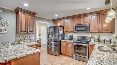 Kitchen - 235 S Mohawk Drive Erwin Tn 37650, Erwin, TN 37650 photo 2 of 5
