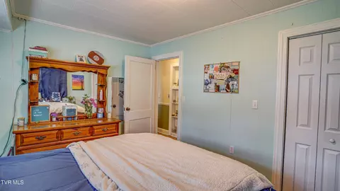 Bedroom - 235 S Mohawk Drive Erwin Tn 37650, Erwin, TN 37650 photo 7 of 10