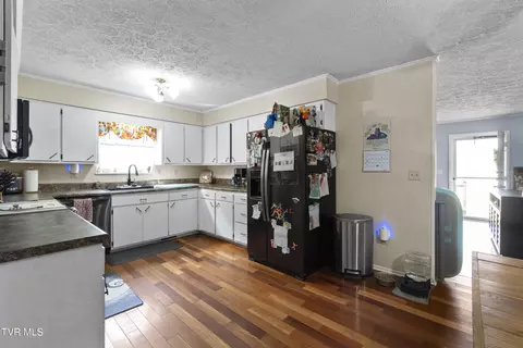 Kitchen - 119 Mccartt Loop Chuckey Tn 37641, Chuckey, TN 37641 photo 1 of 3