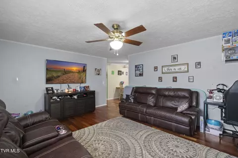 Living - 119 Mccartt Loop Chuckey Tn 37641, Chuckey, TN 37641 photo 2 of 4