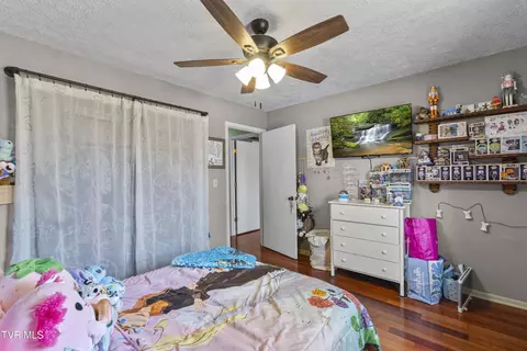 Bedroom - 119 Mccartt Loop Chuckey Tn 37641, Chuckey, TN 37641 photo 3 of 7