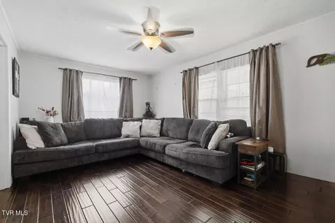 Living - 308 NE Grant Street Wise Va 24293, Wise, VA 24293 photo 1 of 3