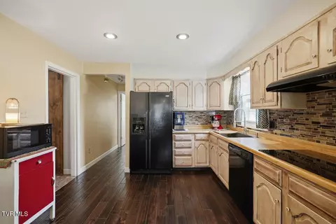 Kitchen - 308 NE Grant Street Wise Va 24293, Wise, VA 24293 photo 3 of 4