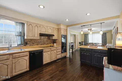 Kitchen - 308 NE Grant Street Wise Va 24293, Wise, VA 24293 photo 4 of 4