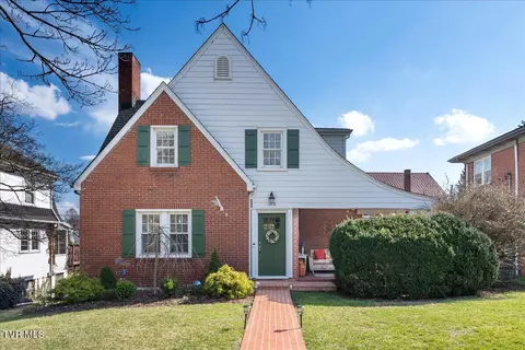 108 W Valley Street Abingdon Va 24210, Abingdon, VA 24210