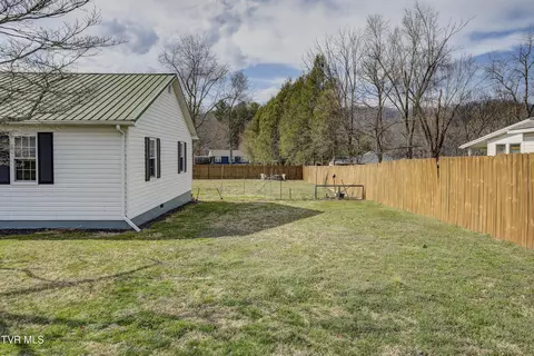 Exterior - 121 Smith Avenue Erwin Tn 37650, Erwin, TN 37650 photo 11 of 11
