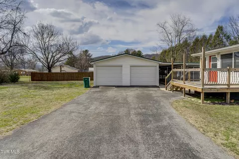 Exterior - 121 Smith Avenue Erwin Tn 37650, Erwin, TN 37650 photo 8 of 11