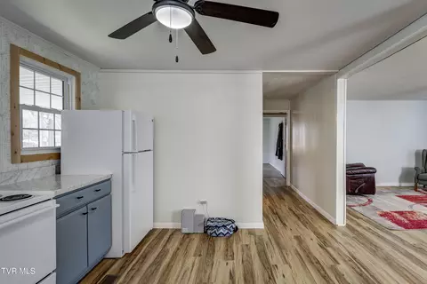 Entry Way - 121 Smith Avenue Erwin Tn 37650, Erwin, TN 37650 photo 1 of 3