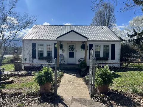 424 Bay Street Mount Carmel Tn 37645, Mount Carmel, TN 37645