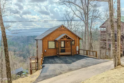 1829 Fantasy Way Sevierville Tn 37876, Sevierville, TN 37876