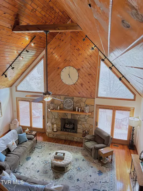 Living - 154 Horton Ridge Road Erwin Tn 37650, Erwin, TN 37650 photo 2 of 3