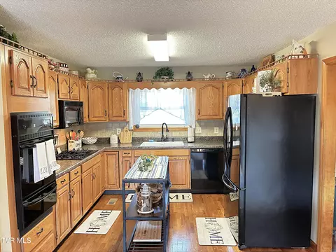 Kitchen - 154 Horton Ridge Road Erwin Tn 37650, Erwin, TN 37650 photo 2 of 5