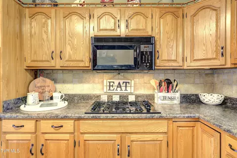 Kitchen - 154 Horton Ridge Road Erwin Tn 37650, Erwin, TN 37650 photo 3 of 5