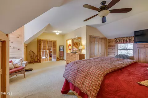 Bedroom - 107 Deer Run Drive Flag Pond Tn 37657, Flag Pond, TN 37657 photo 10 of 17