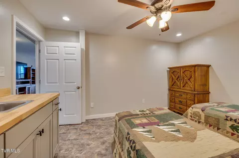 Bedroom - 107 Deer Run Drive Flag Pond Tn 37657, Flag Pond, TN 37657 photo 17 of 17