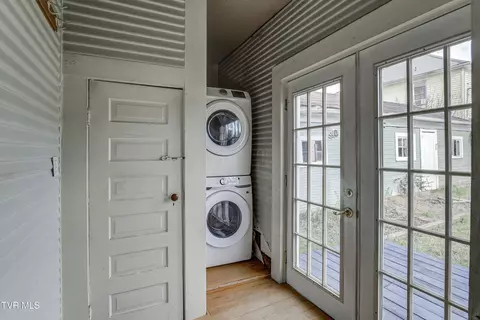 Other - 124 N Elm Avenue Erwin Tn 37650, Erwin, TN 37650 photo 4 of 7