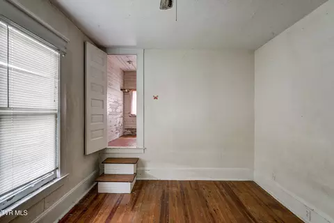 Bedroom - 124 N Elm Avenue Erwin Tn 37650, Erwin, TN 37650 photo 11 of 11