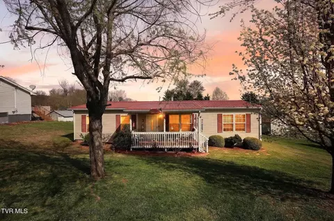 404 Ashville Avenue Mount Carmel Tn 37645, Mount Carmel, TN 37645