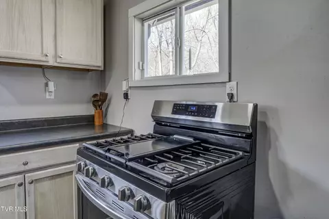 Kitchen - 412 Railroad Street Erwin Tn 37650, Erwin, TN 37650 photo 4 of 4