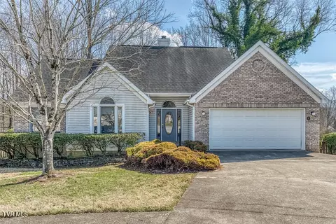 8 University Place Johnson City Tn 37604, Johnson City, TN 37604