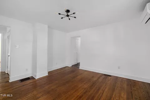 Living - 2152 Randolph Street Bristol Va 24201, Bristol, VA 24201 photo 2 of 4