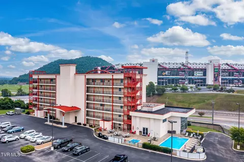 210 Raceday Center Drive Unit 1105 Bristol Tn 37620, Bristol, TN 37620