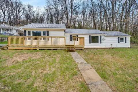 1131 Berry Road Elizabethton Tn 37643, Elizabethton, TN 37643