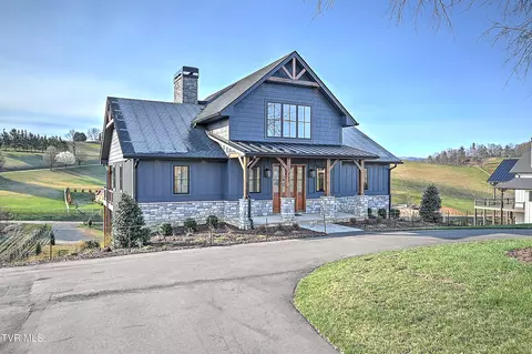 232 Farmhouse Village Trail Butler Tn 37640, Butler, TN 37640