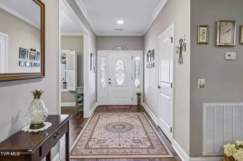 Entry Way - 1148 Cliffview Circle Gray Tn 37615, Gray, TN 37615 photo 2 of 8