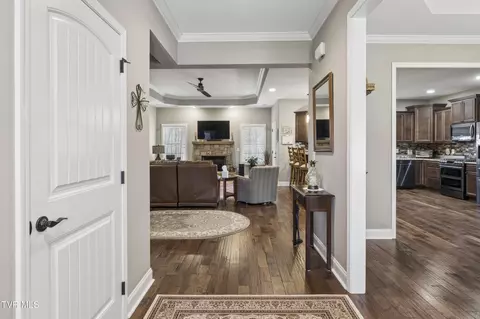 Entry Way - 1148 Cliffview Circle Gray Tn 37615, Gray, TN 37615 photo 1 of 8