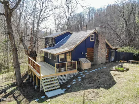 331 Bear Cage Road Roan Mountain Tn 37687, Roan Mountain, TN 37687