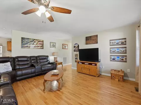 197 Deer Ridge Drive Rutledge Tn 37861, Rutledge, TN 37861 photo 6