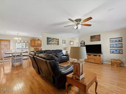 197 Deer Ridge Drive Rutledge Tn 37861, Rutledge, TN 37861 photo 3